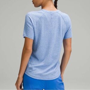 NWT Lululemon License to Train Classic-Fit T-Shirt
Heathered Pipe Dream Blue